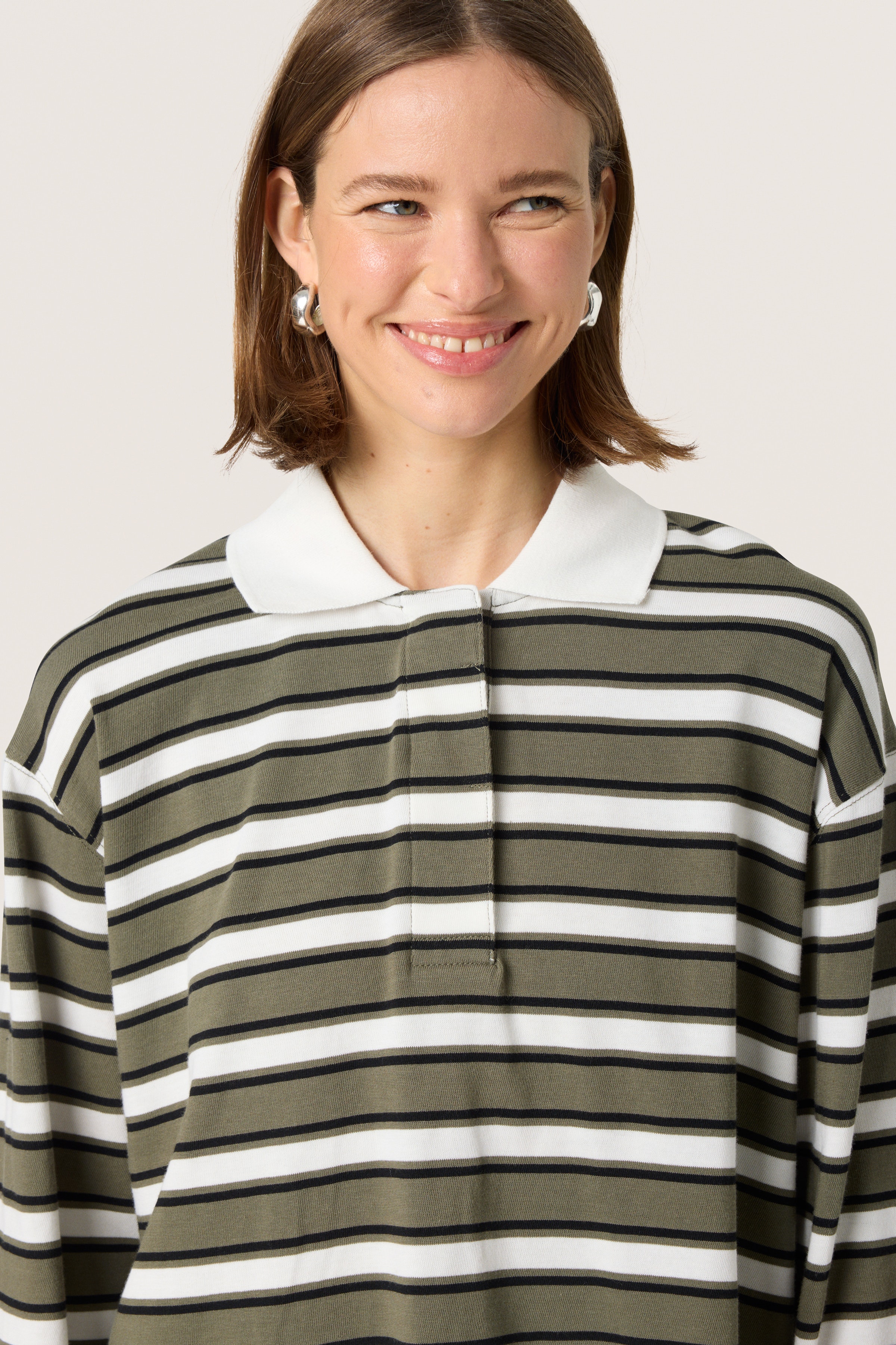 SLNeo Poloshirt LOOKBOOK DETAIL 30408420-303936