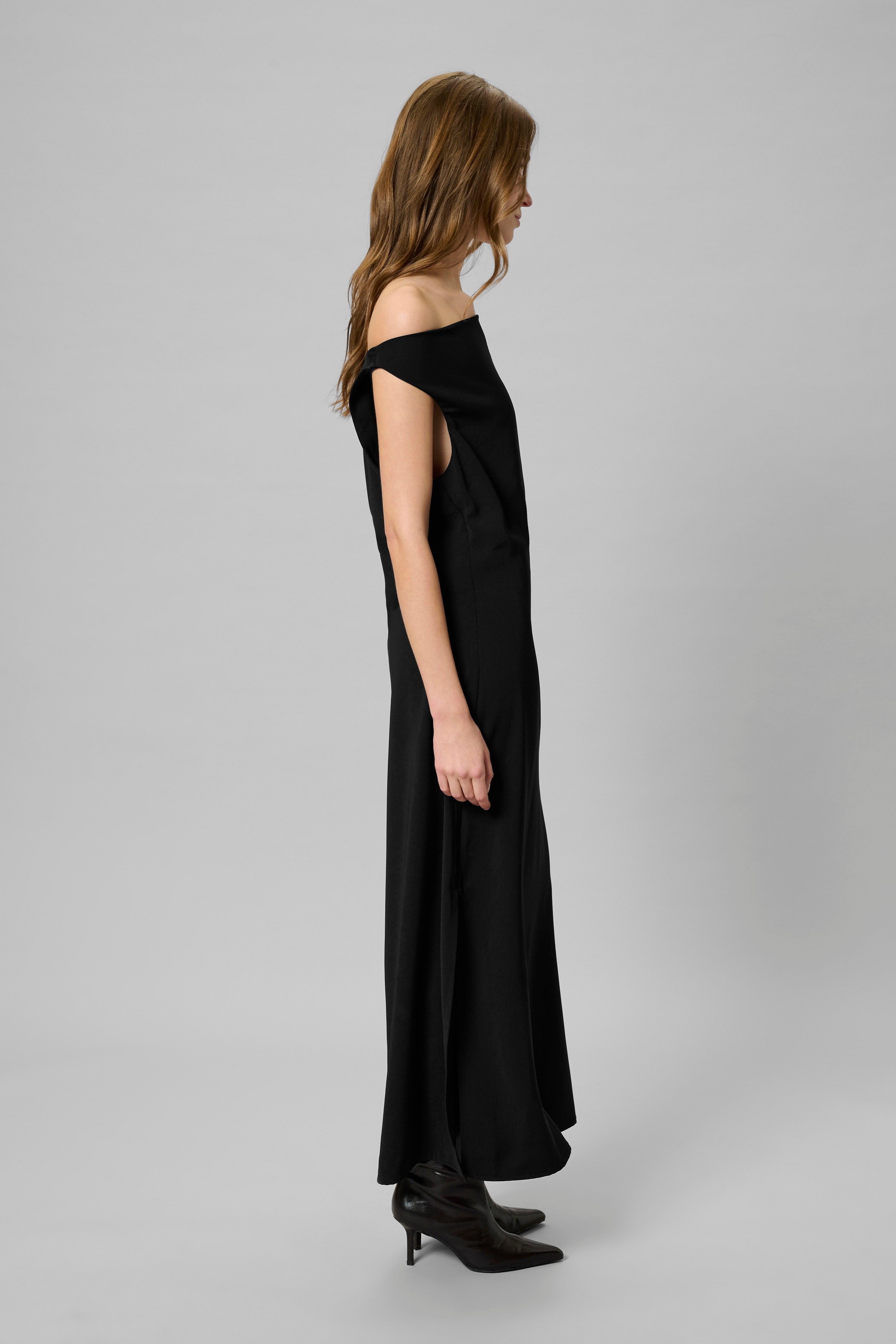 MWMille Dress LOOKBOOK FRONT 10705335-100031
