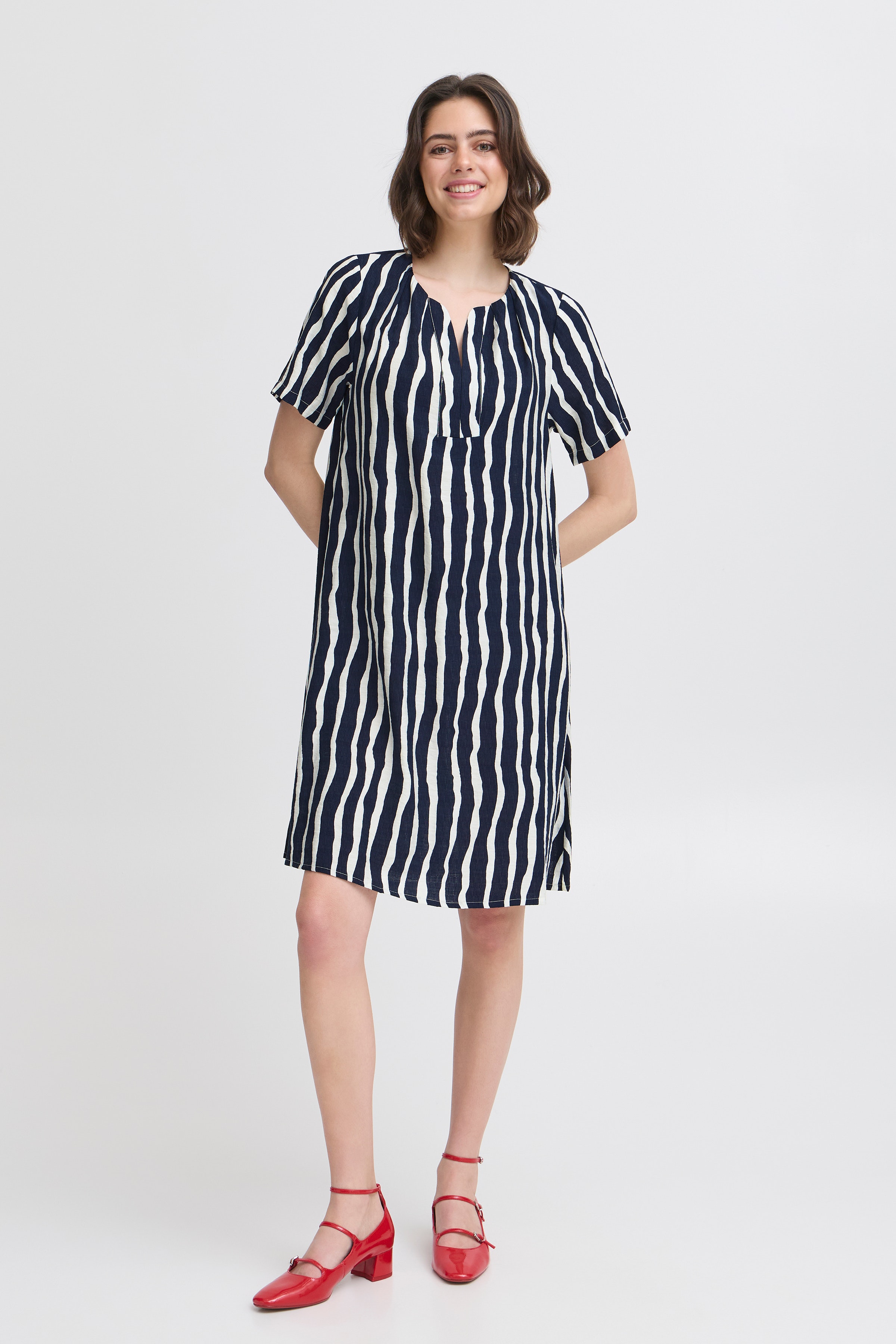 FRARIANA Kjole LOOKBOOK FRONT 20615789-205153