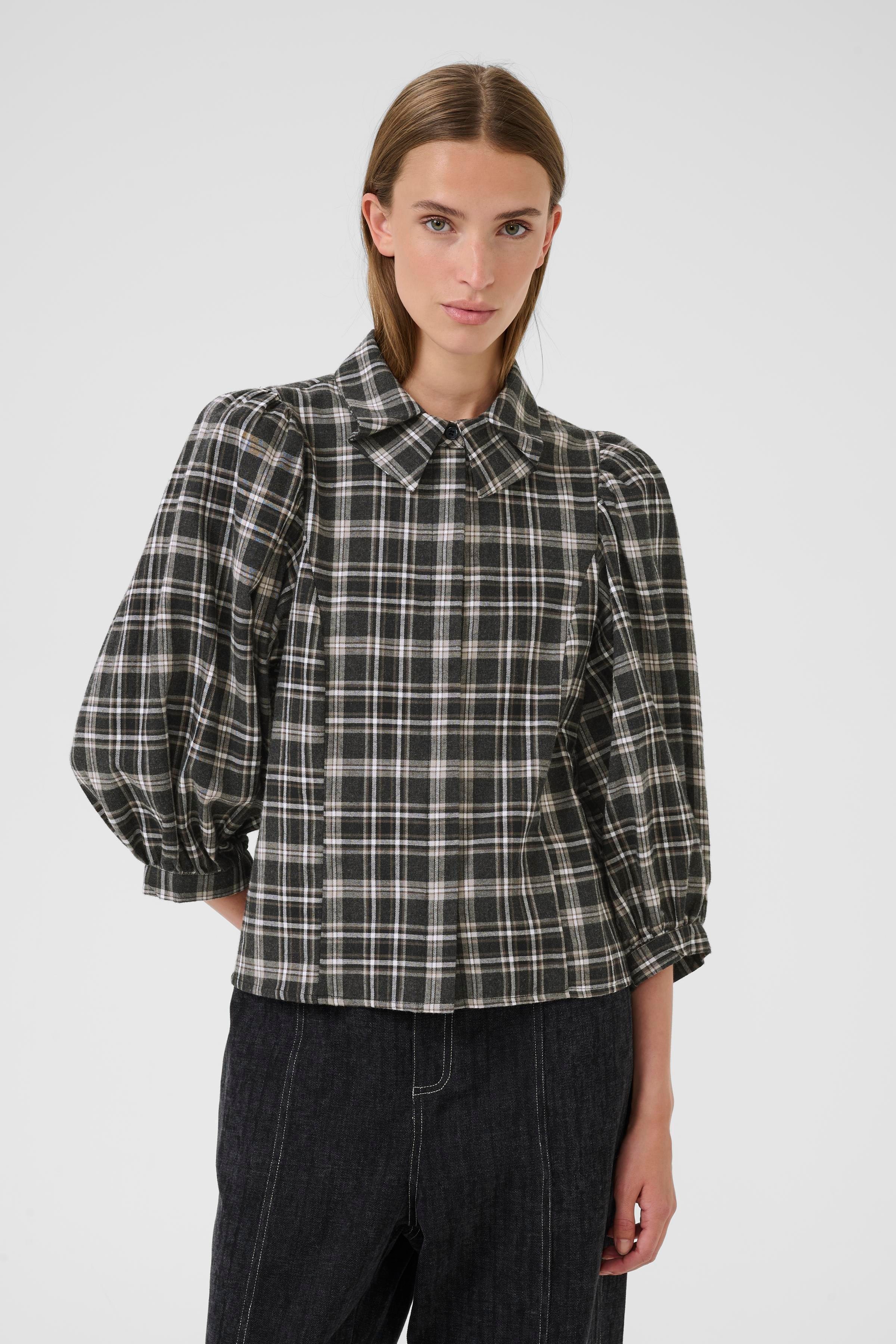 KBBelis Blus LOOKBOOK FRONT 10105622-108372