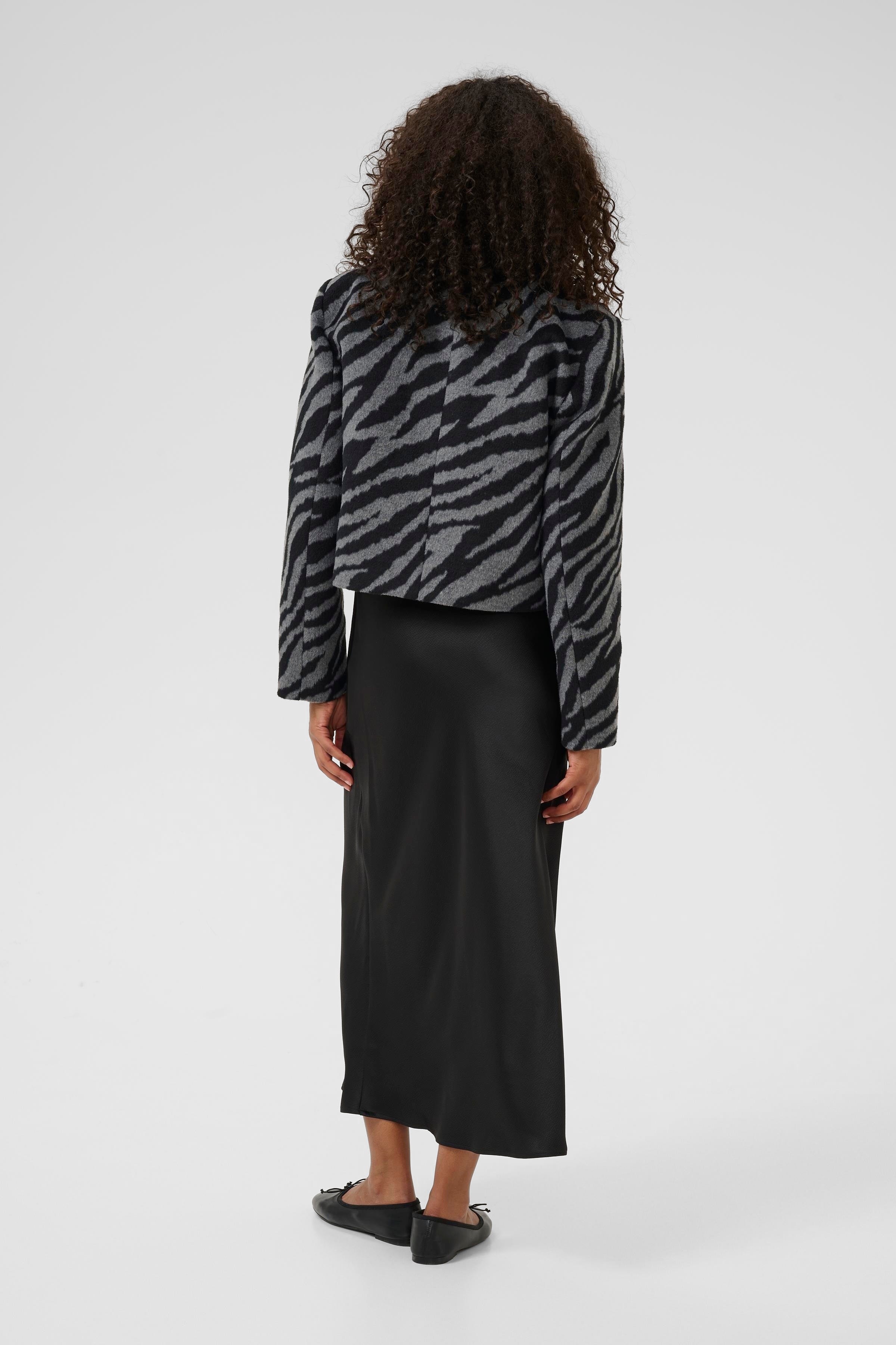 KAtora Outerwear LOOKBOOK BACK 10510259-107856