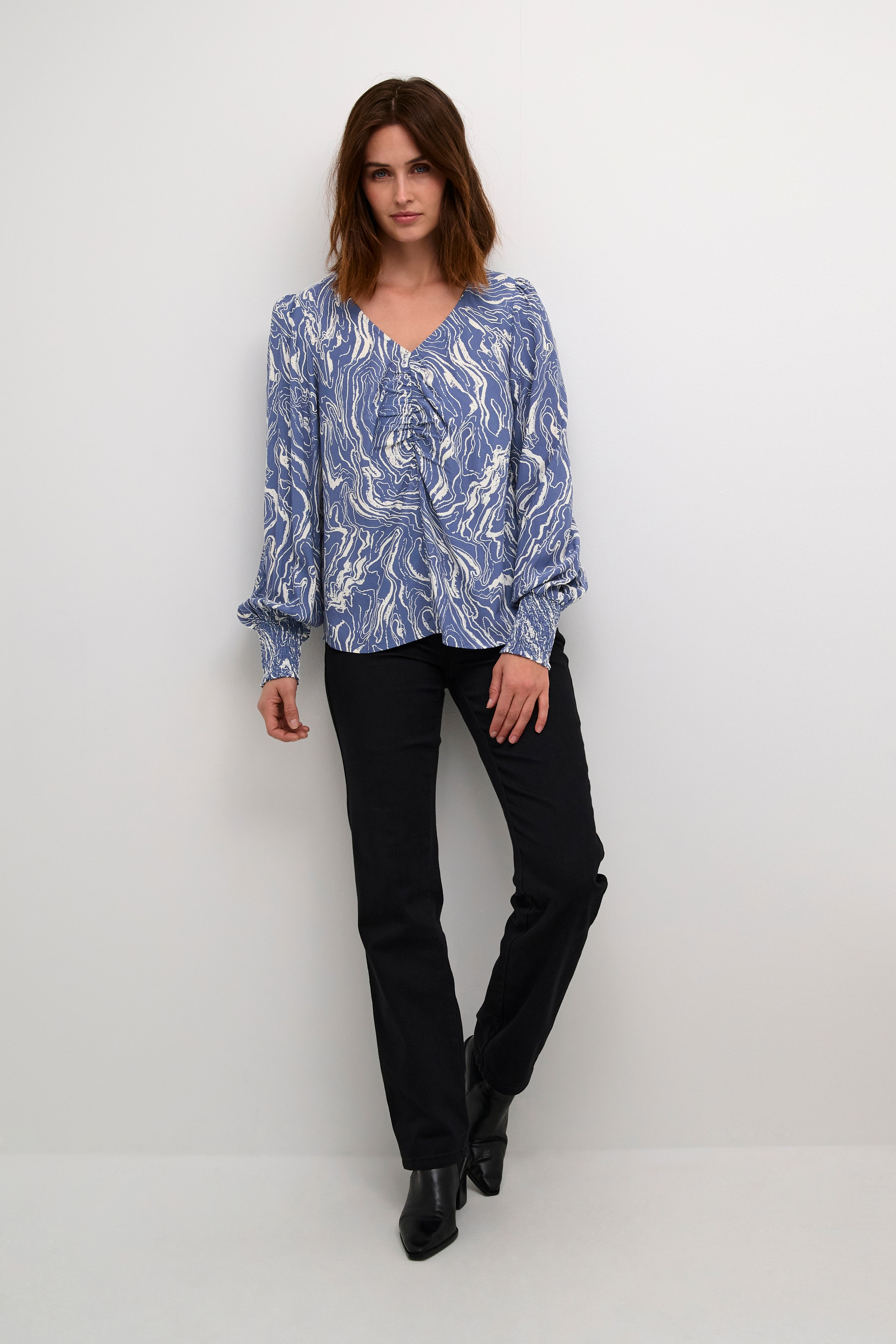 KAarona Blouse LOOKBOOK FRONT 10508919-106190