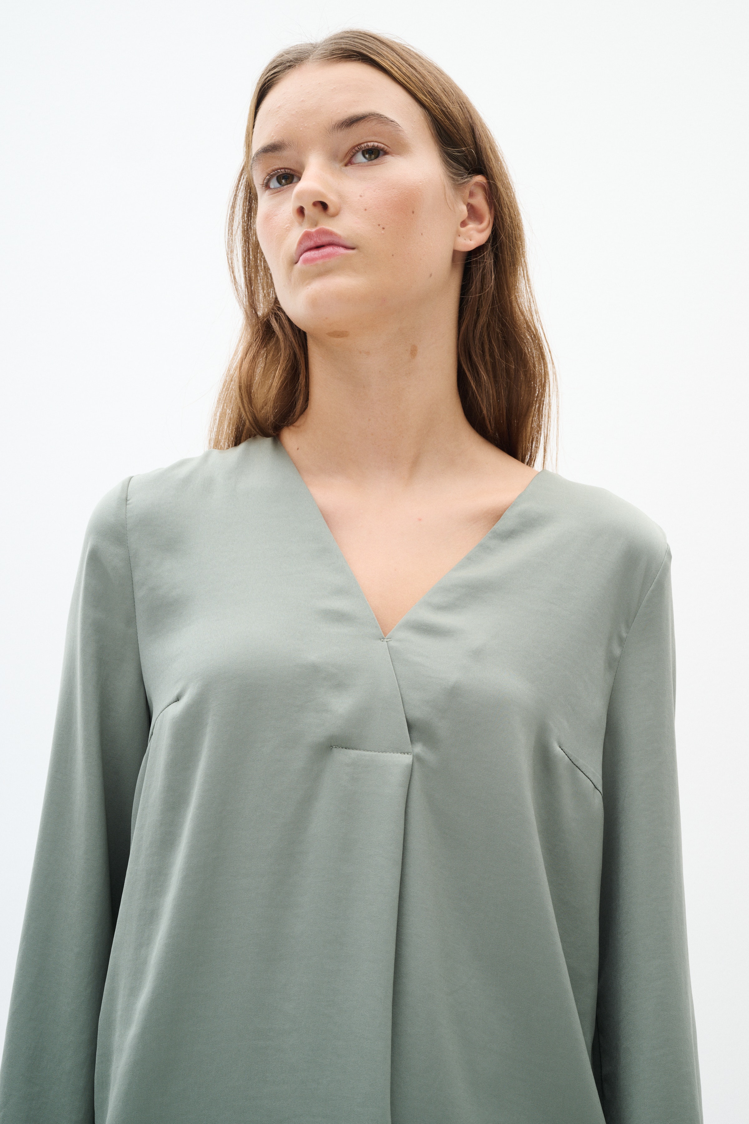 RindaIW Blouse LOOKBOOK DETAIL 30105766-185806