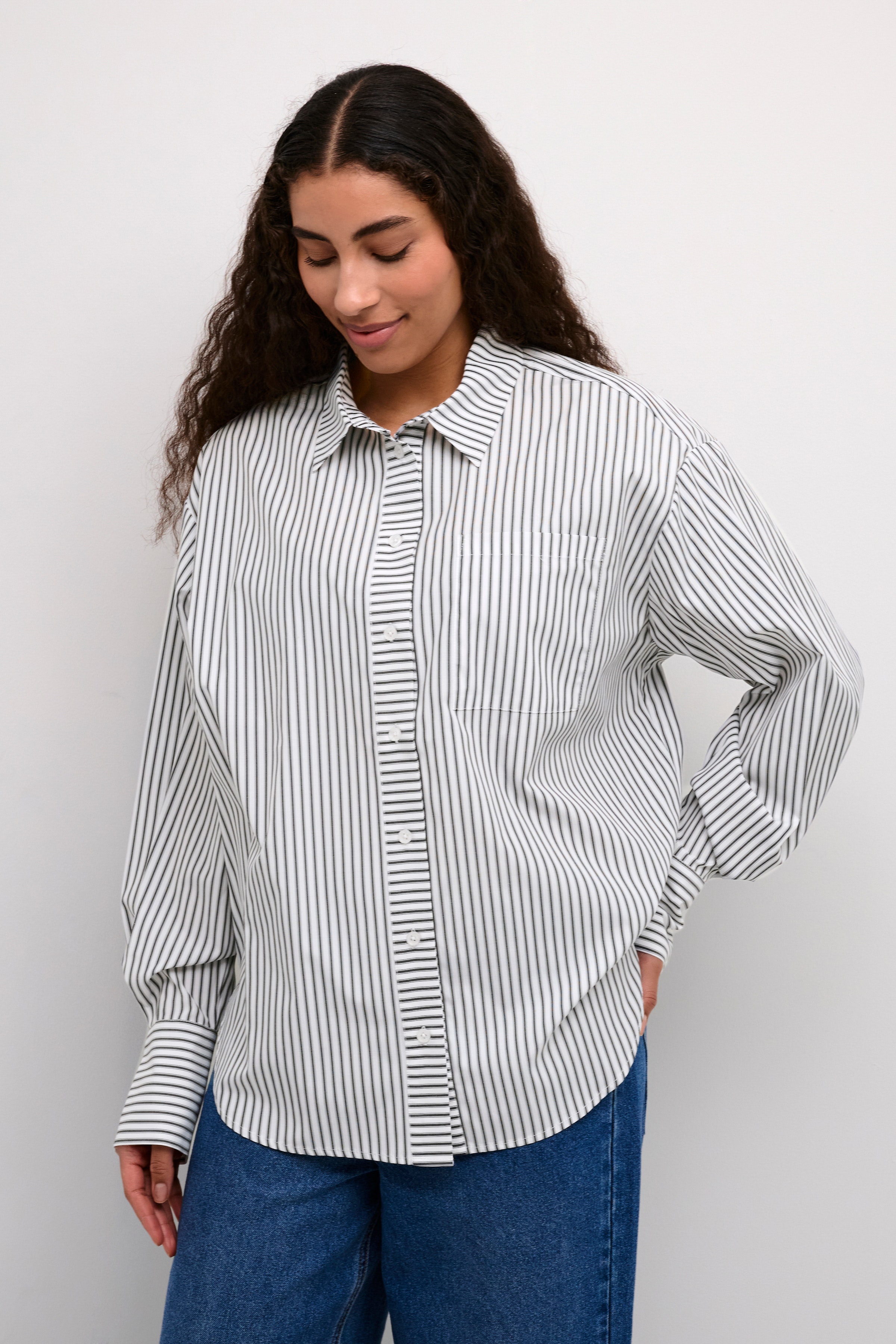 KAjerrie Shirt LOOKBOOK FRONT 10508974-106433