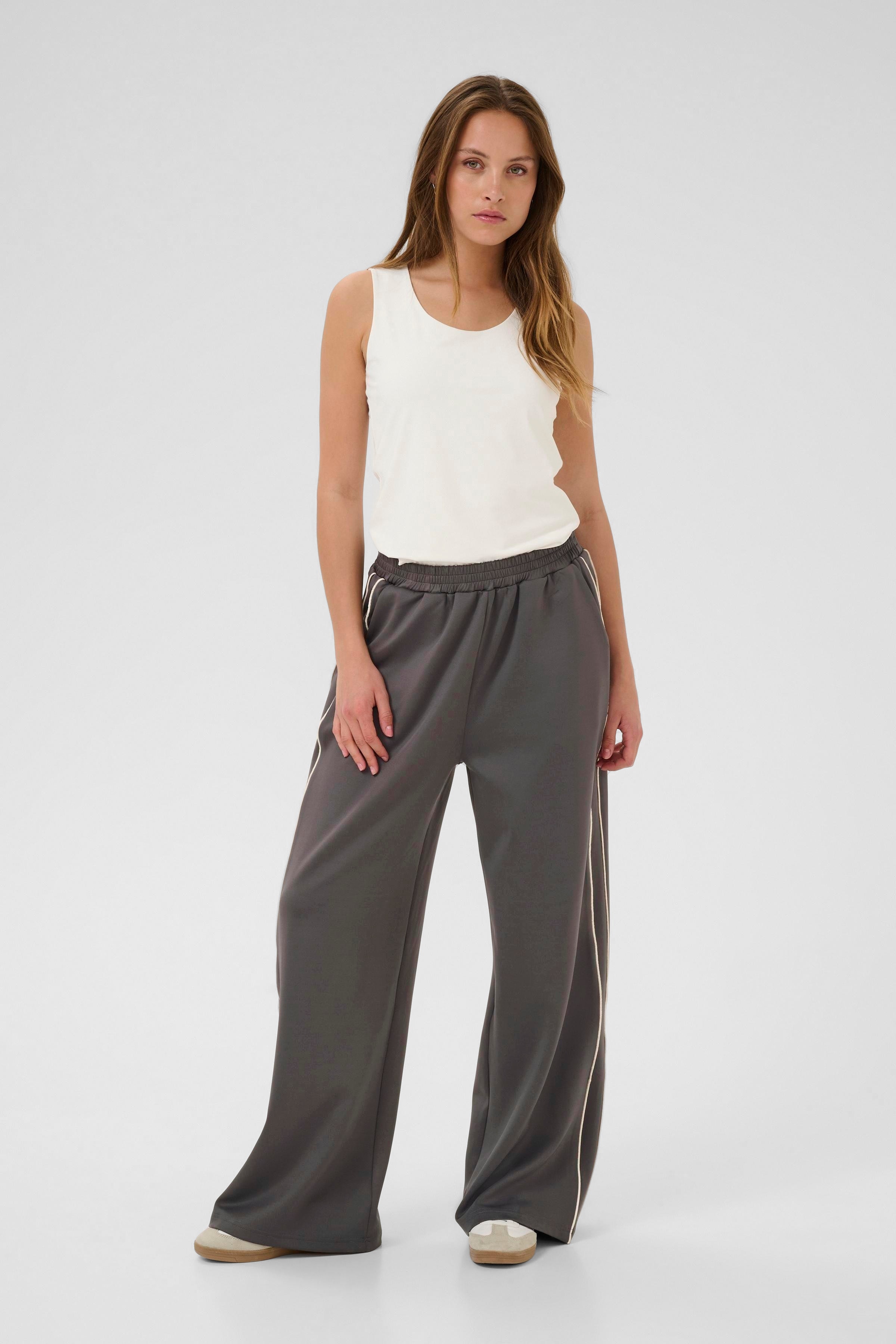 KAcory Hose LOOKBOOK FRONT 10510591-106705