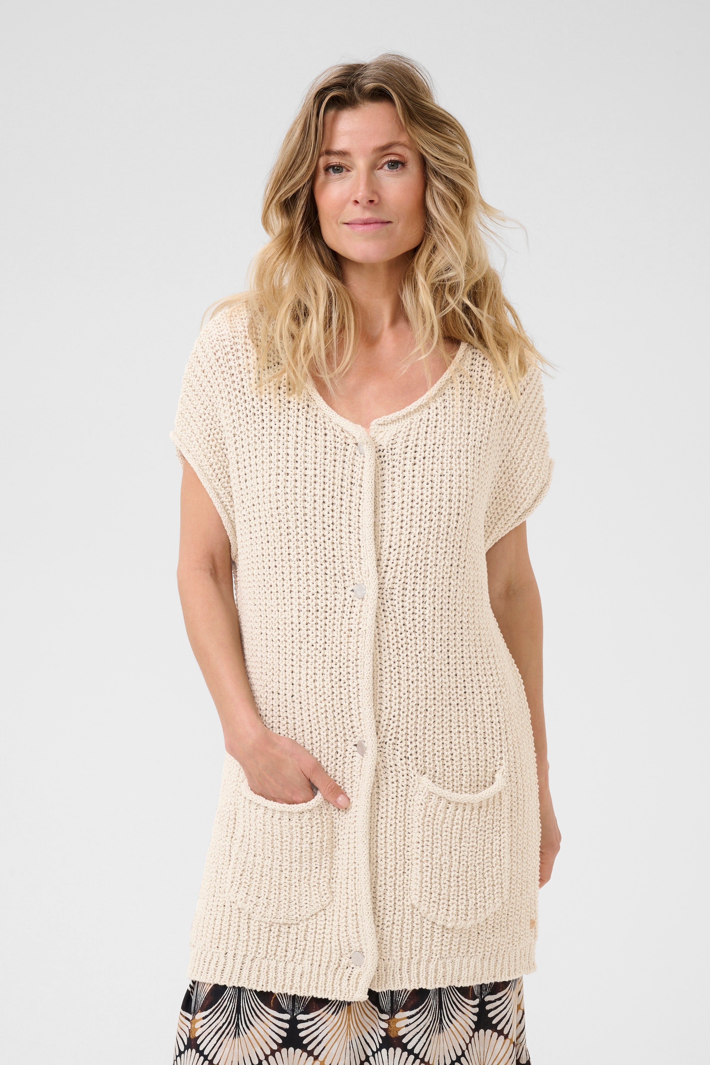 CRGiveme Waistcoat LOOKBOOK FRONT 10613962-130404