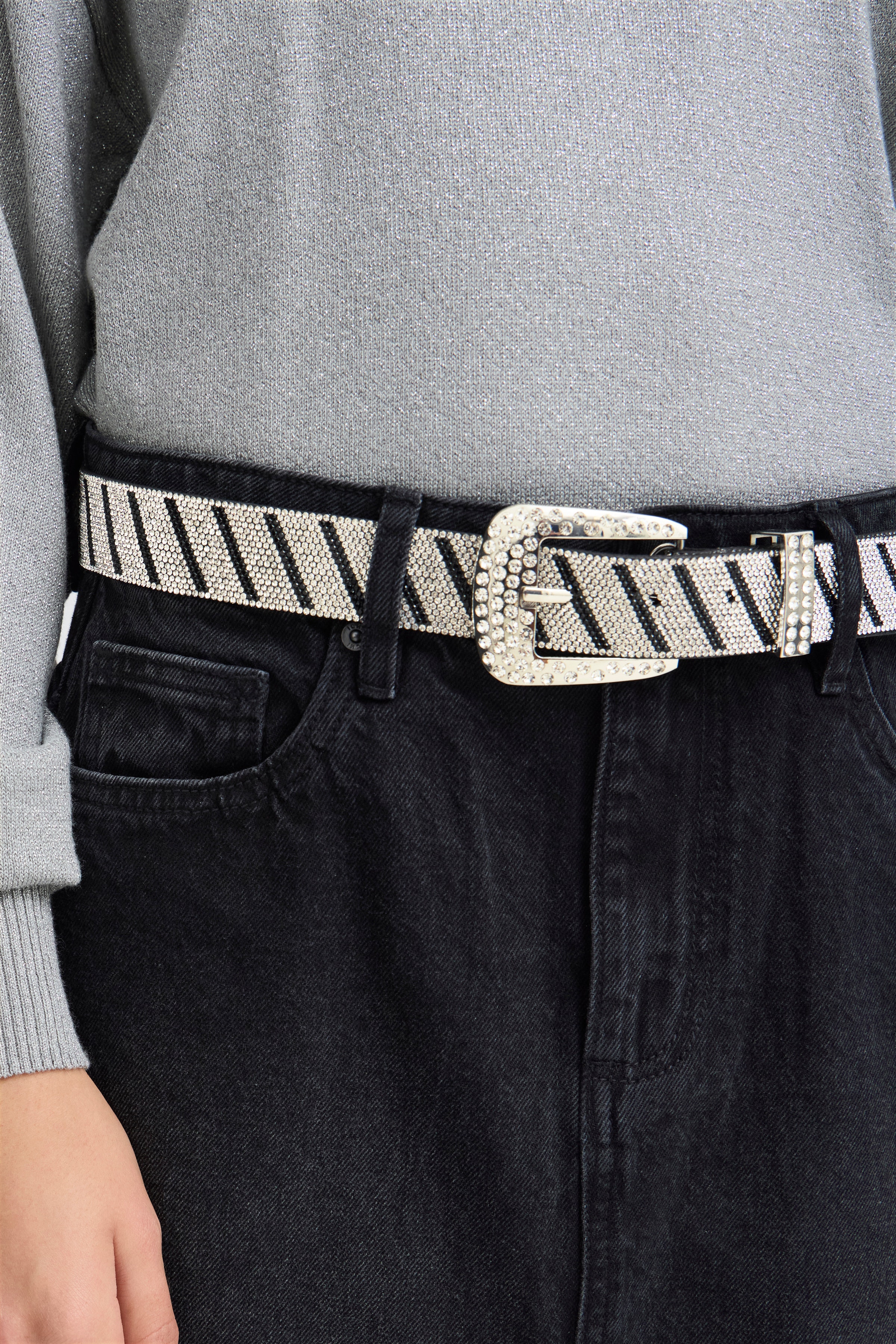 IACARRIE Belt LOOKBOOK FRONT 20122361-145002