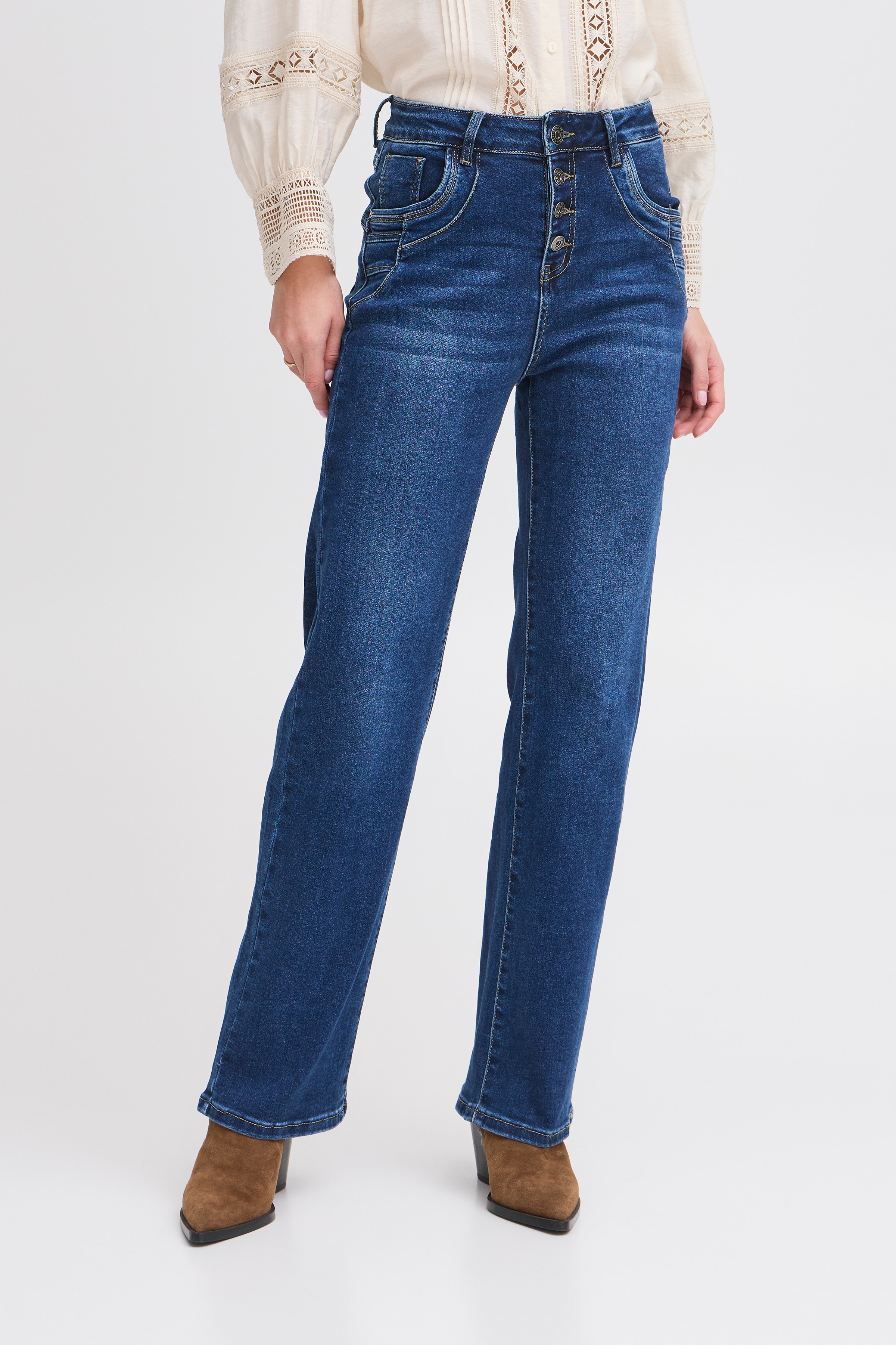 SBKINDRA Jeans LOOKBOOK FRONT 22100862-203677