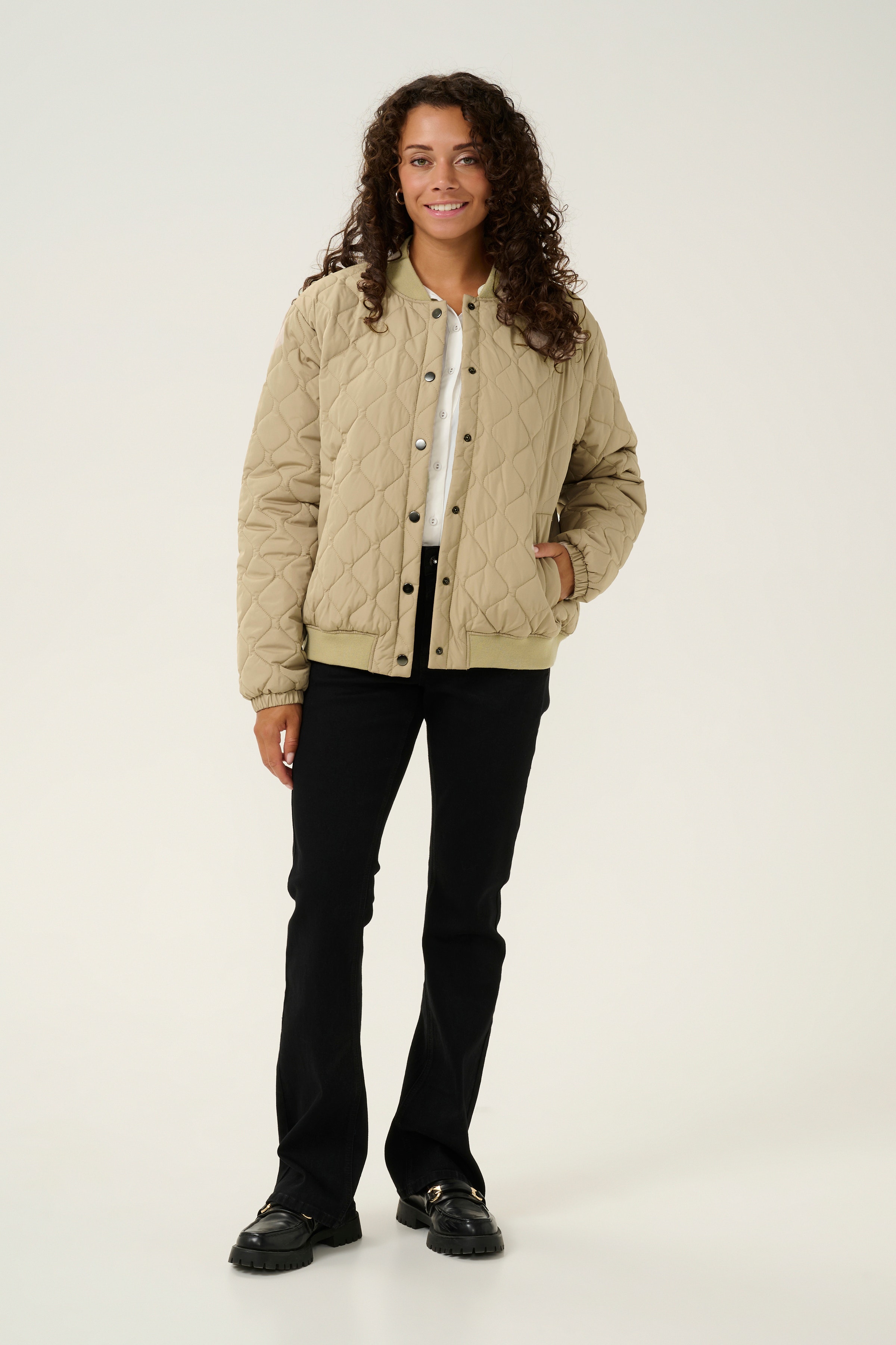 CRArwen Bomber jacket LOOKBOOK FRONT 10613653-171312