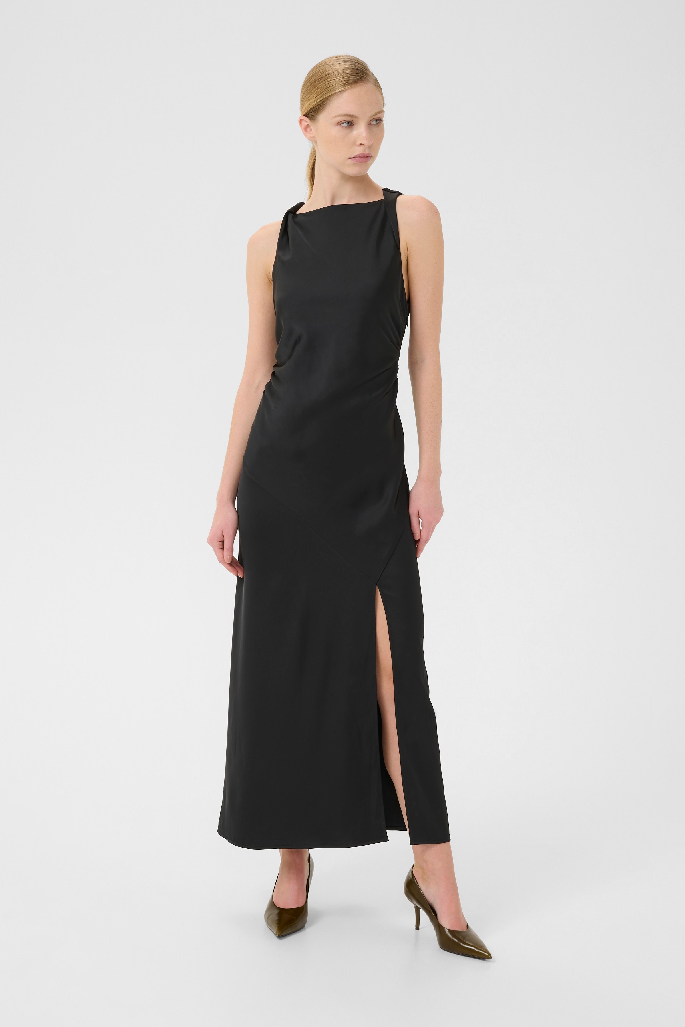 GZrue Dress LOOKBOOK FRONT 10910802-100017