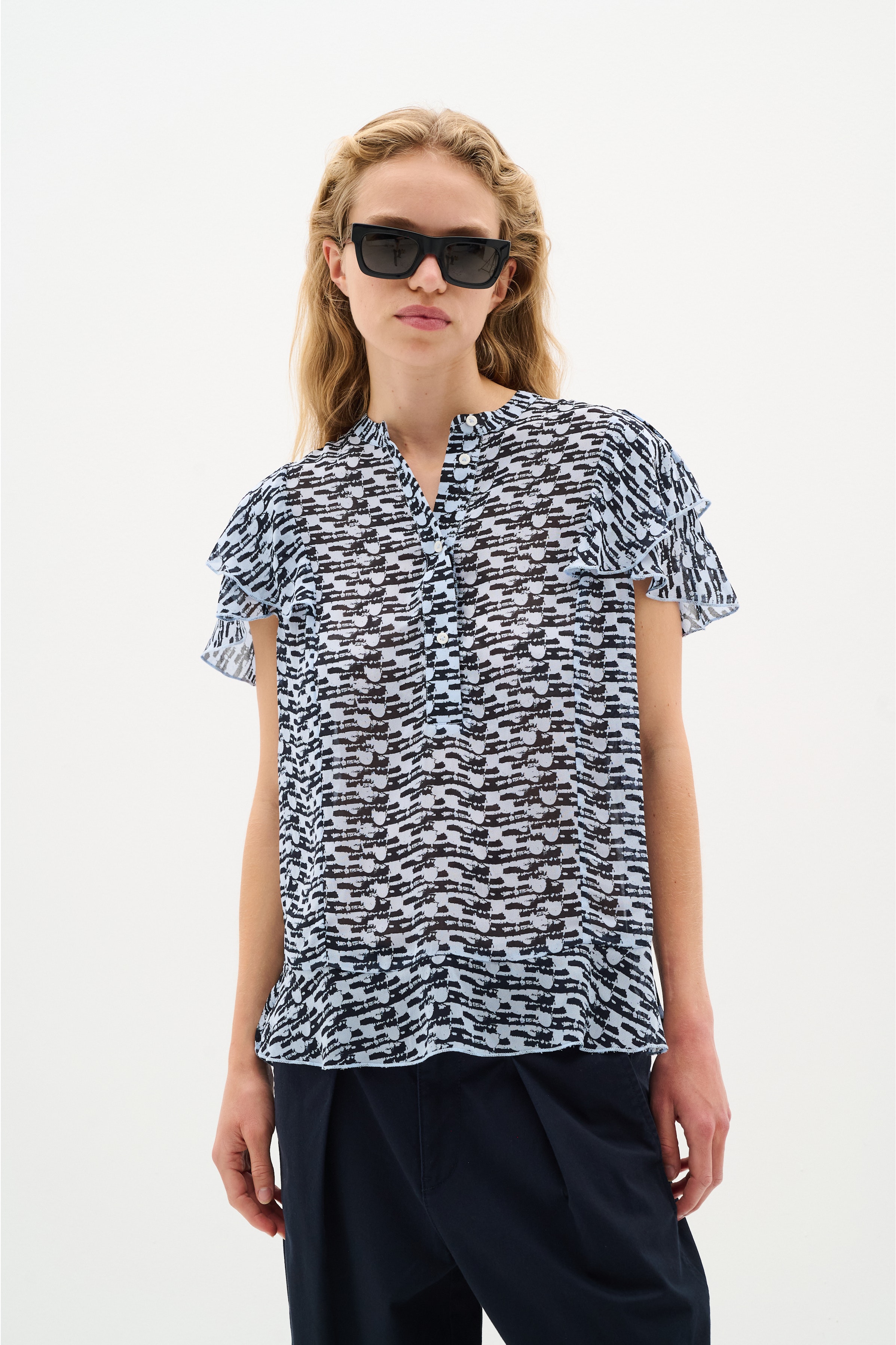 CessieIW Blus LOOKBOOK FRONT 30110250-303576