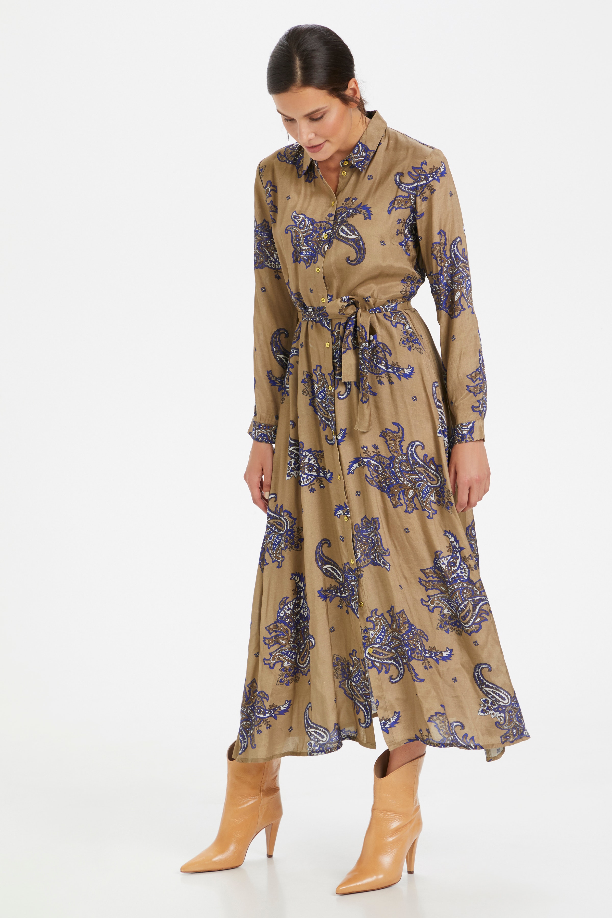 KAingalin Kjole LOOKBOOK FRONT 10504711-100431