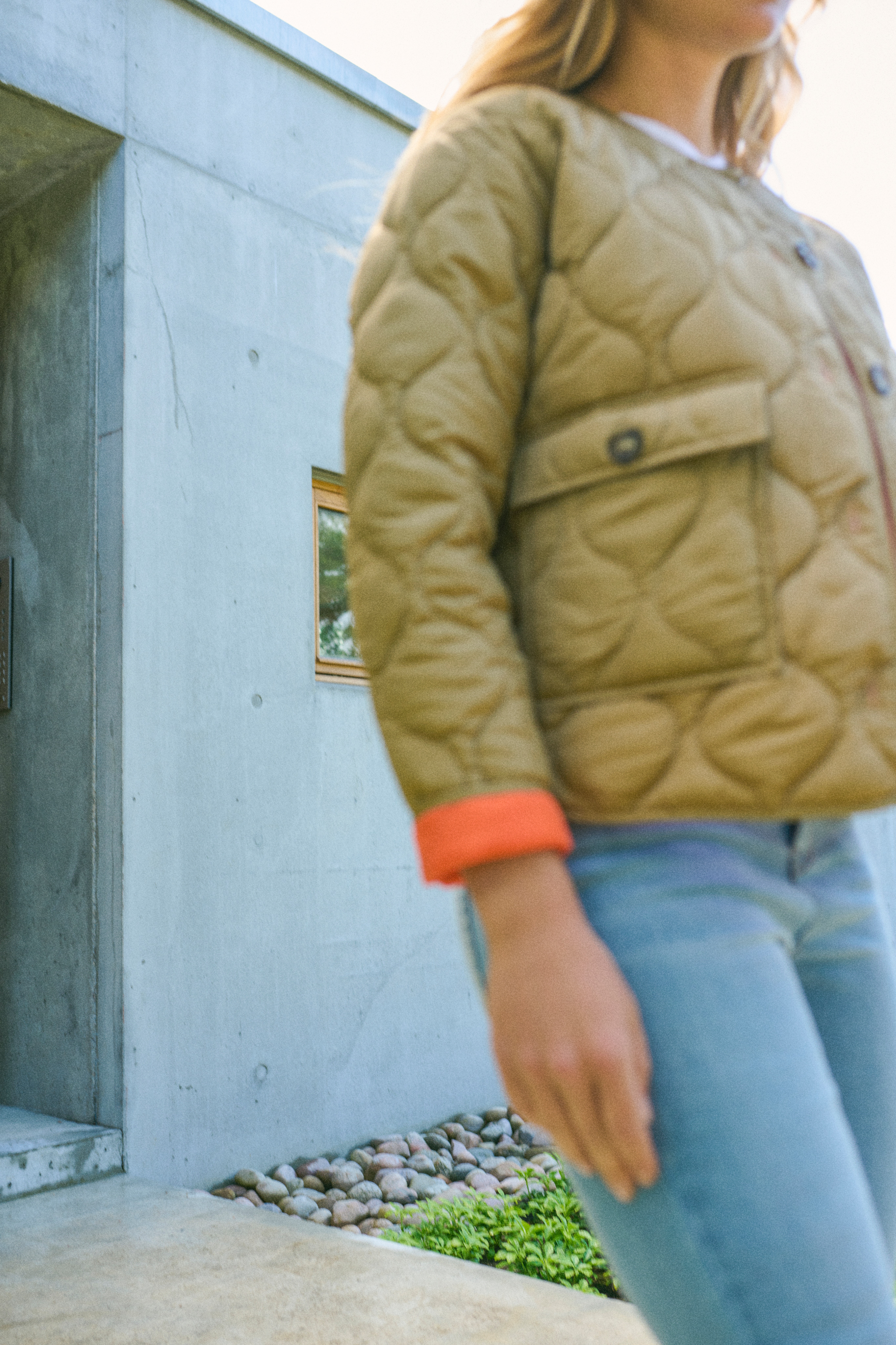 KAsija Mantel LOCATION NONE 10507298-171115