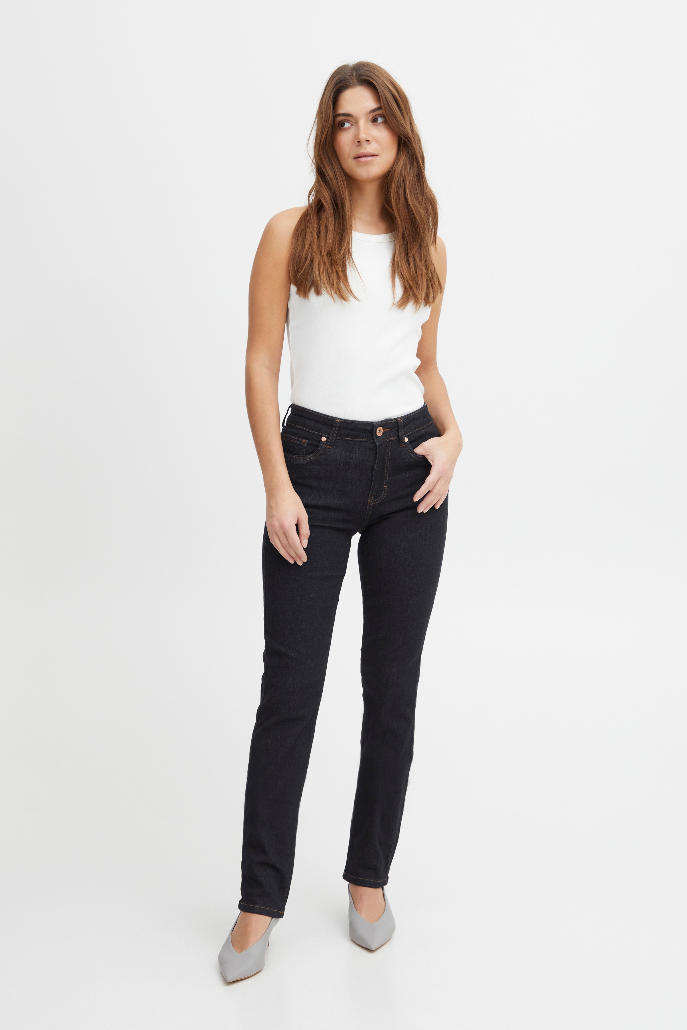 PZEMMA HW Jeans Medium Straight Leg LOOKBOOK FRONT 50206336-202124