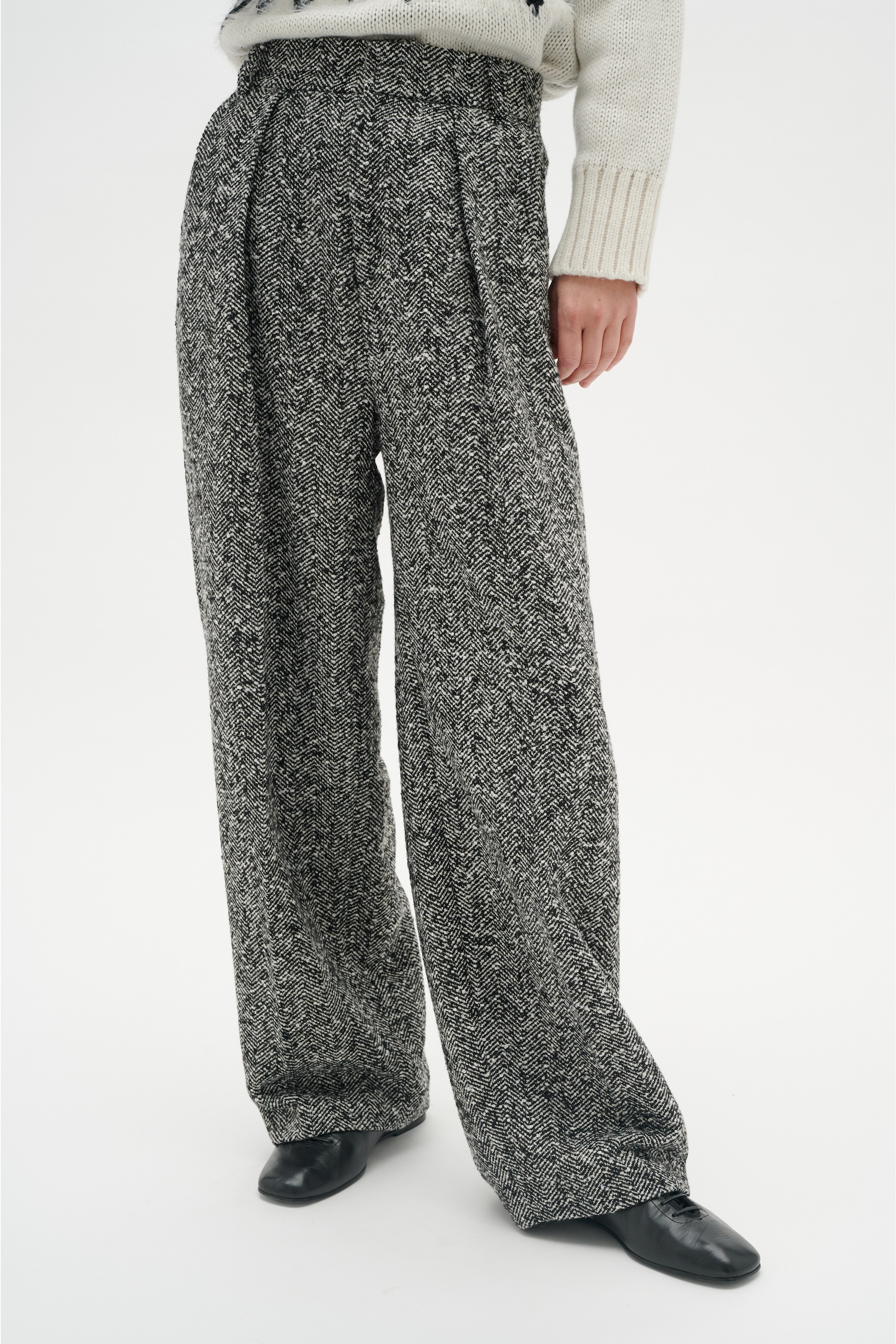 ZacIW Trousers LOOKBOOK FRONT 30108837-300027