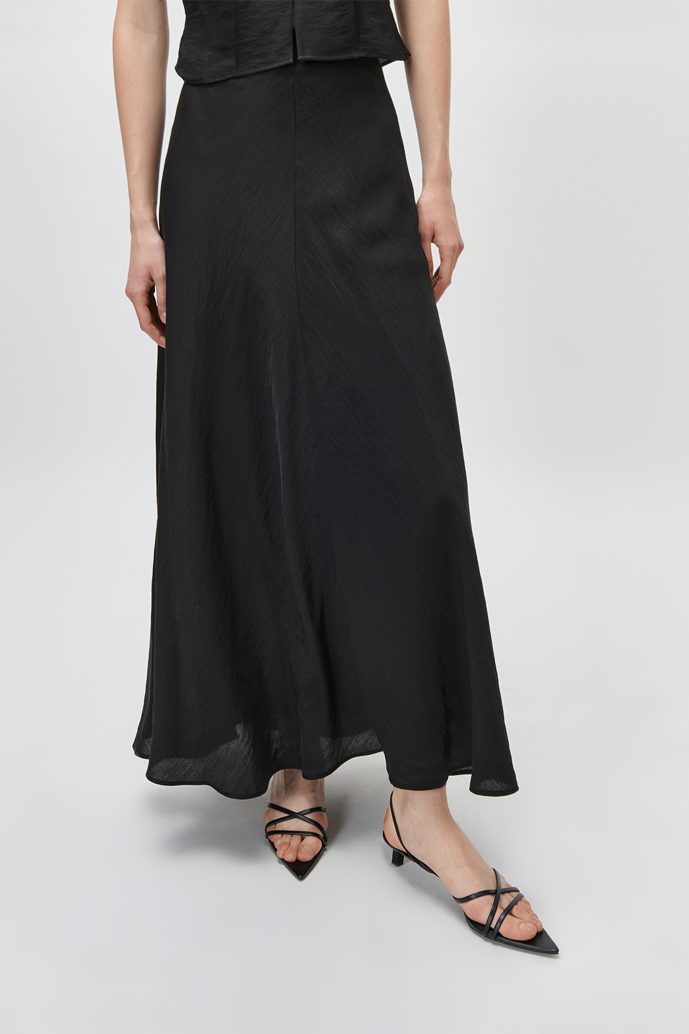 SOFIA Skjørt LOOKBOOK FRONT 30600651-BK999