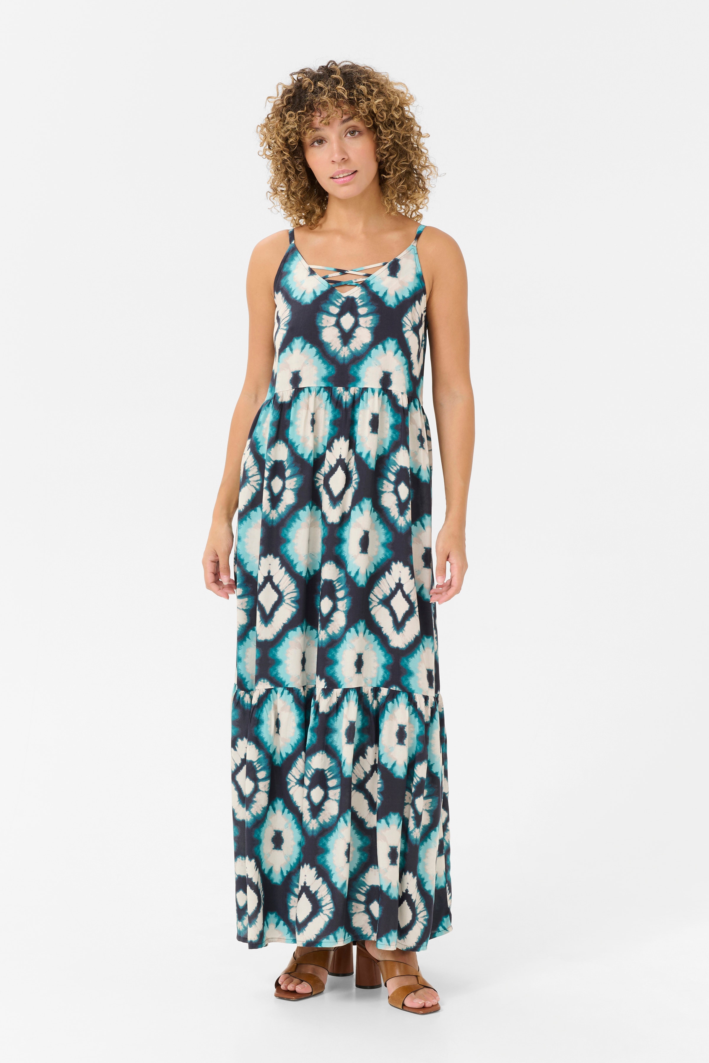 CRTiah Kleid LOOKBOOK FRONT 10613605-107522