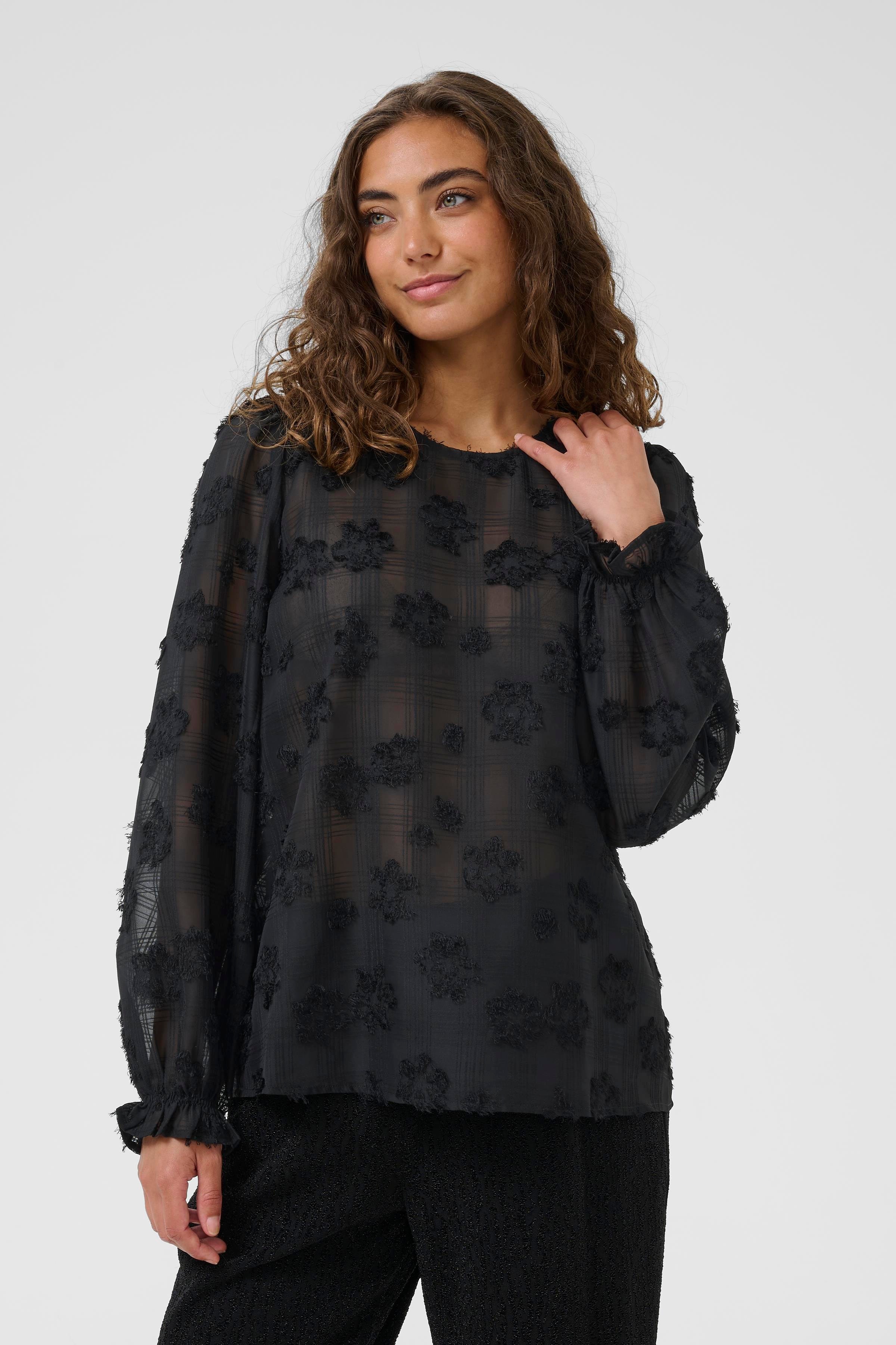 CUbeannie Blouse LOOKBOOK FRONT 50112563-500012