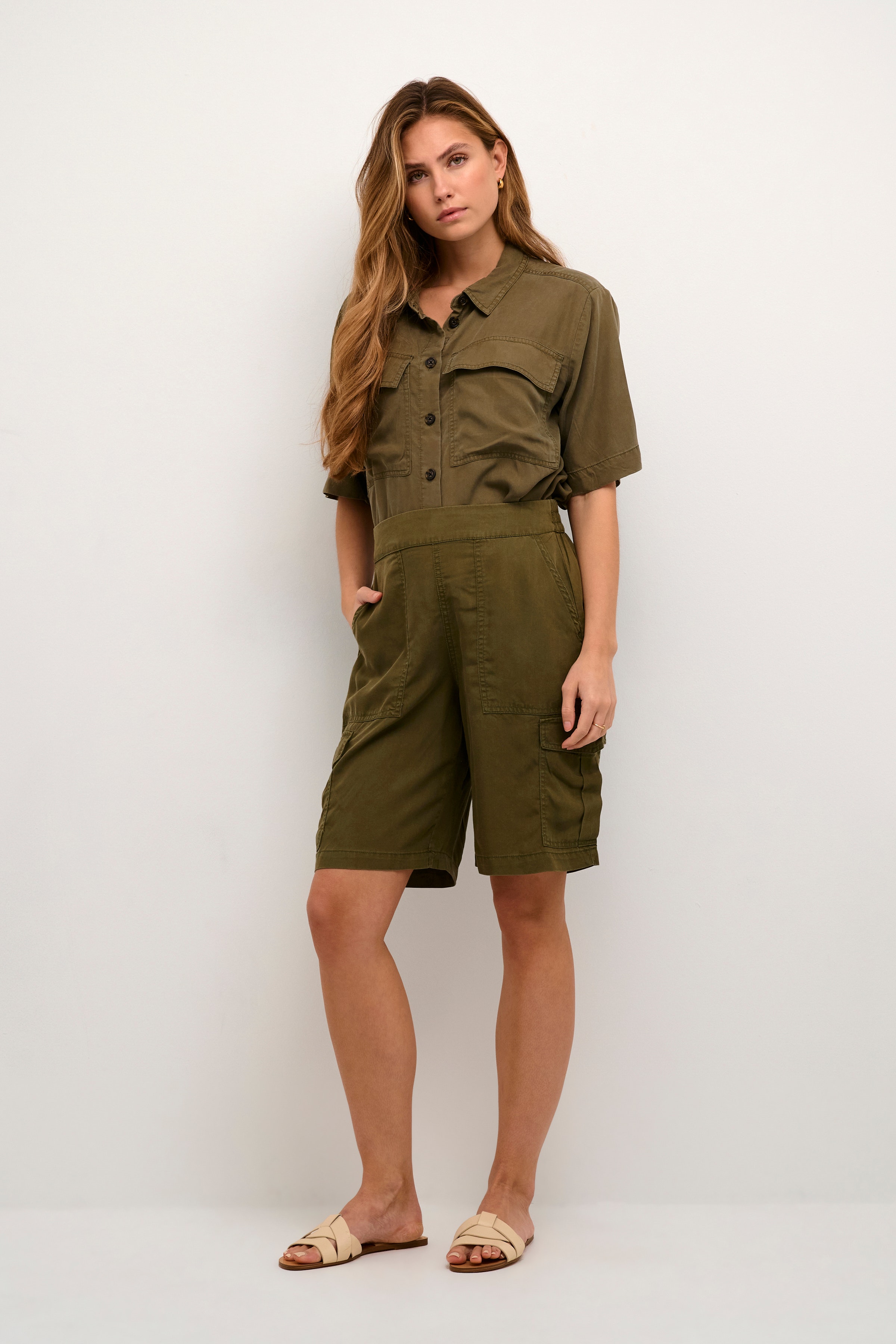 KAzilia Shorts LOOKBOOK FRONT 10507509-190511