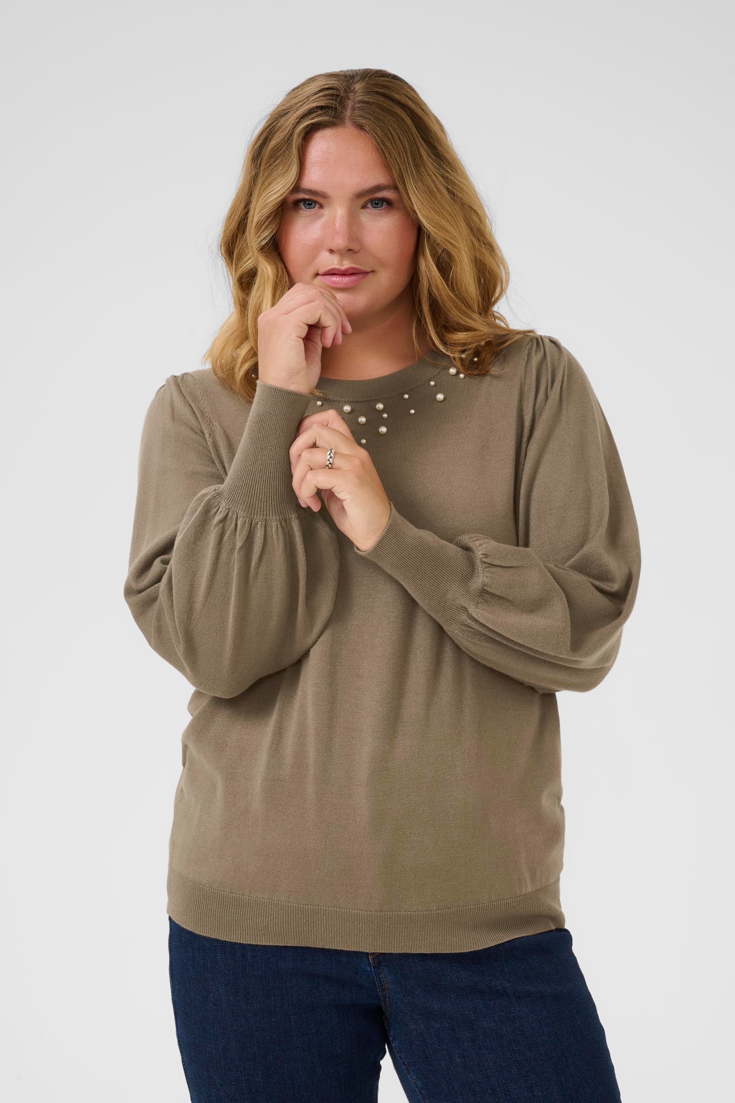 KCrahina Pullover LOOKBOOK FRONT 10583802-190808